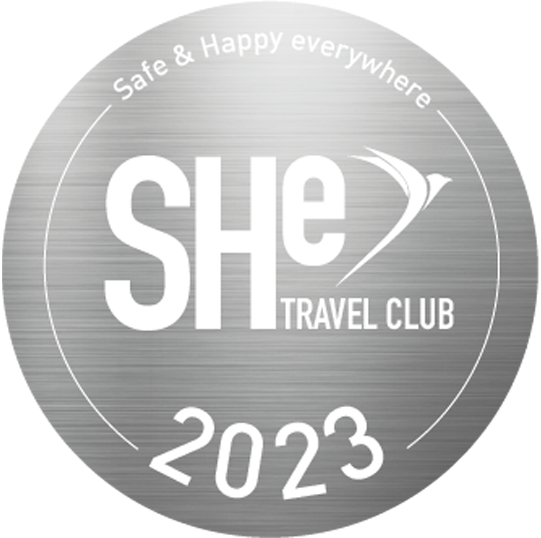 label argenté SHeTravelClub